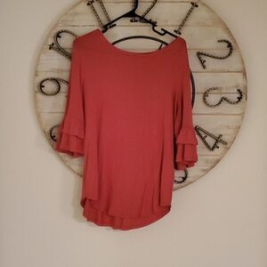 Flowy lightweight 3/4 bell sleeve top